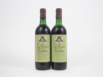 Vente aux enchères 2 BOUTEILLES LA ROSE PAUILLAC - 1989 - 1 LB/1 HEP