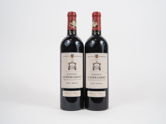 Vente aux enchères 2 BOUTEILLES CHATEAU LATOUR CARNET GCC HAUT MÉDOC - 2002