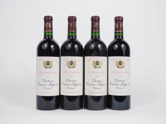 Vente aux enchères 4 BOUTEILLES CHÂTEAU BEAUSÉJOUR BÉCOT GCC ST EMILION - 2003