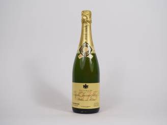 Vente aux enchères 1 BOUTEILLE CHAMPAGNE "CUVÉE ROYALE" JOSEPH PERRIER FILS   CIE - 1975