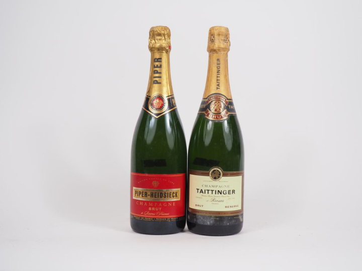 2 BOUTEILLES CHAMPAGNE : 1 PIPER HEIDSIECK/1 TAITTINGER