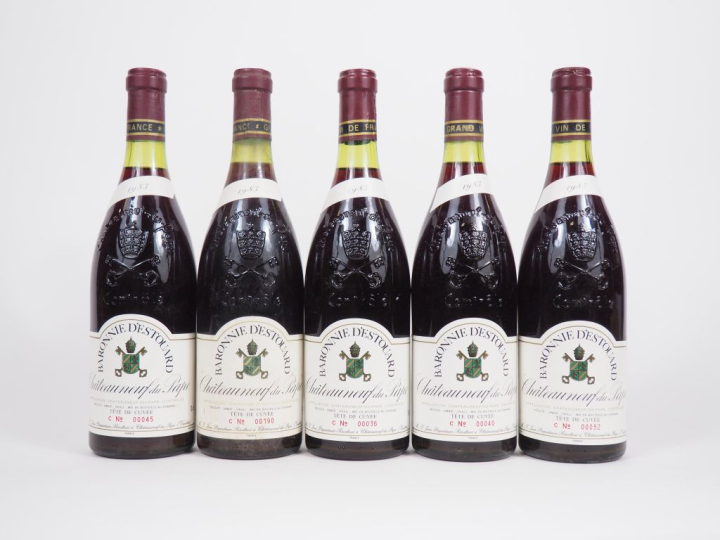 5 BOUTEILLES CHÂTEAUNEUF DU PAPE BARONNE D'ESTOUARD - 1983