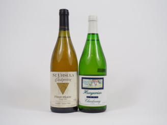 Vente aux enchères 2 BOUTEILLES : 1 HUNGARIAN CHARDONNAY ETYEK 1991/1 ST URSULA OAKPIECE 