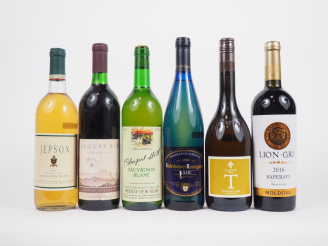 Vente aux enchères 6 BOUTEILLES VIN ETRANGER : 1 JEPSON MENDOCINO SAUVIGNON BLANC 1989 (E