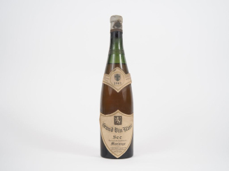 Vente aux enchères 1 BOUTEILLE GRAND BLANC SEC MORANGE "AVEC POÈME" - 1961
