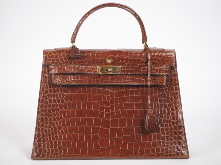 HERMÈS, Paris  Sac modèle Kelly sellier, 32 cm, en crocodile Porosus d