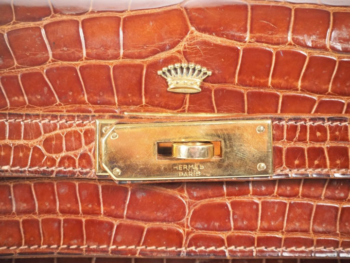 HERMÈS, Paris  Sac modèle Kelly sellier, 32 cm, en crocodile Porosus d