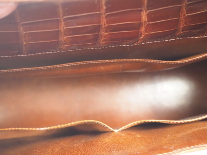 HERMÈS, Paris  Sac modèle Kelly sellier, 32 cm, en crocodile Porosus d