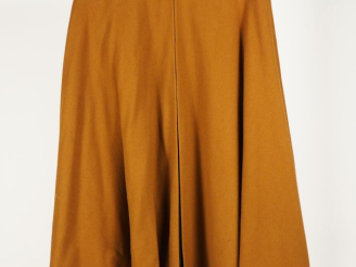 Vente aux enchères SAINT LAURENT, Rive gauche Cape en laine (100%) marron glacé.  Fermetu