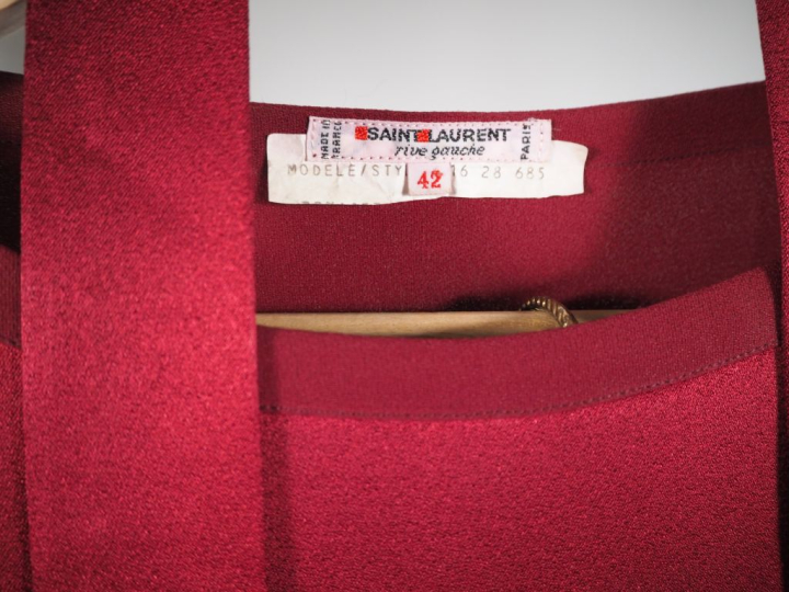 YVES SAINT LAURENT, Rive gauche Ensemble pantalon et blouse à manches 