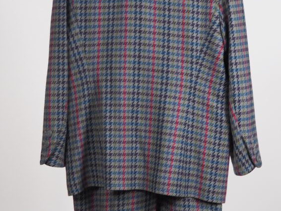 YVES SAINT LAURENT, Variation Ensemble de tailleur, veste et jupe, en 