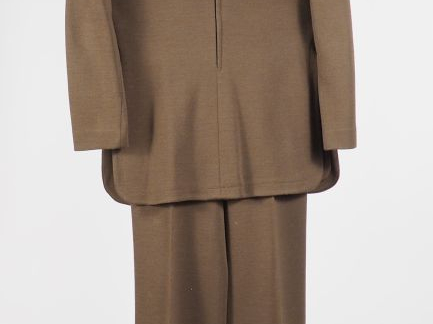Les Jerseys de Pierre CARDIN Ensemble en jersey marron comprenant un p