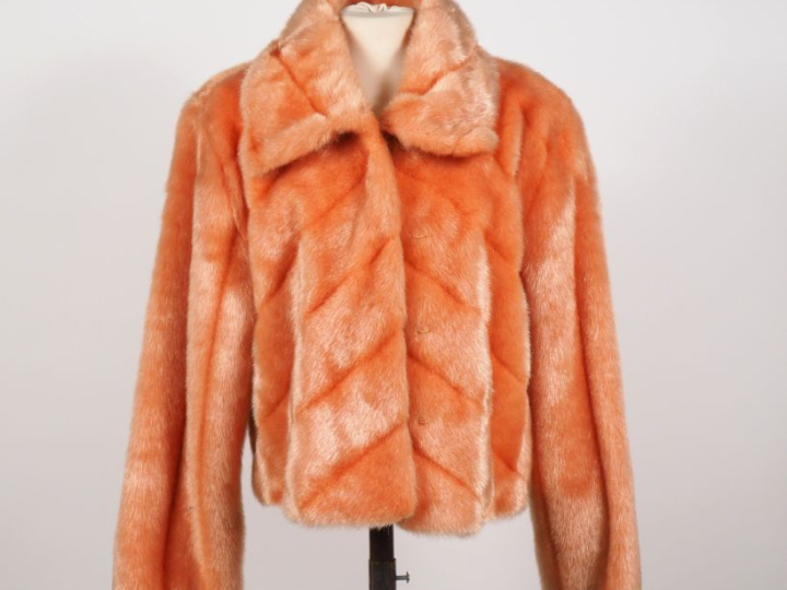 BALMAIN Manteau court imitation fourrure en acrylique, de couleur saum