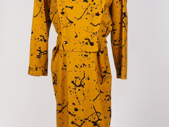 COURREGES, Paris Robe longue en laine (100%) moutarde tâchetée de noir