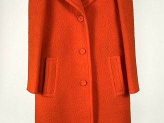 Vente aux enchères NINA RICCI, Boutique Manteau long probablement en partie en laine, de 
