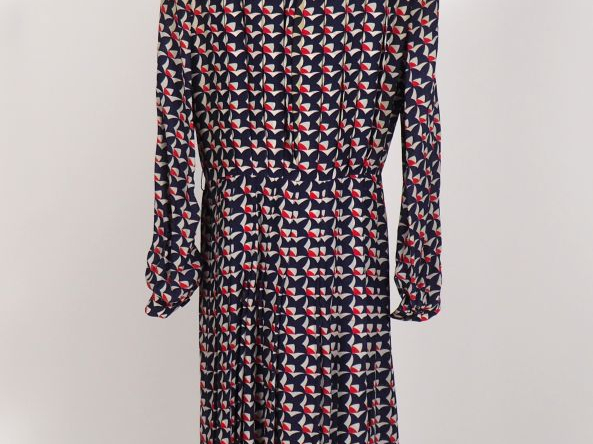 Jean-Louis SCHERRER, Boutique, Paris Robe longue plissée à motifs blan