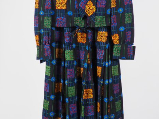 Vente aux enchères Jean-Louis SCHERRER, Paris Ensemble comprenant une jupe et une blouse,