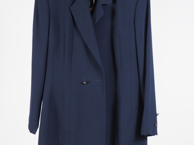 KL by KARL LAGERFELD Ensemble de tailleur bleu marine, veste et jupe, 