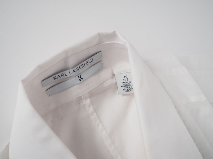 KARL LAGERFELD Chemise sans manche blanche en coton (100%).  L'avant o