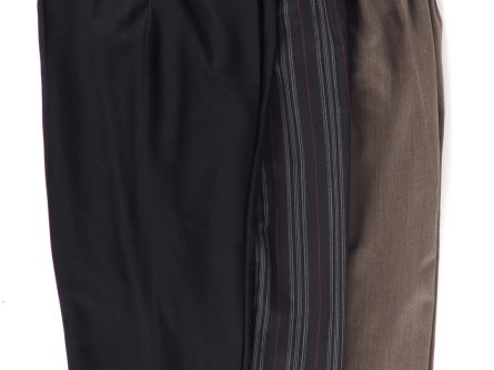 KENZO,  Ensemble comprenant :  - un pantalon noir en laine (80%), soie