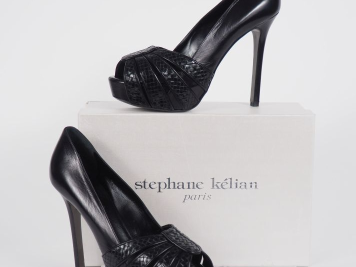Stéphane KELIAN, Paris Paire d'escarpins à talon, bout ouvert, et lani