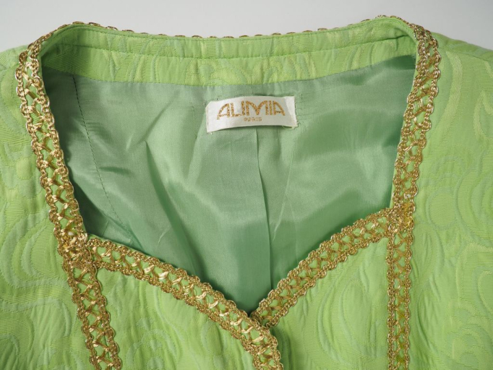 ALIMIA, Paris Ensemble de tailleur, veste et jupe, vert pomme, à décor