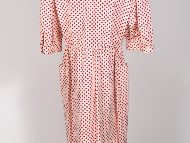 GIVENCHY, Life Robe en viscose (55%) et coton (45%) à pois rouges sur 