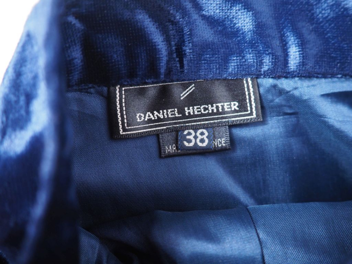 Daniel HECHTER Jupe portefeuille en viscose (100%) de couleur bleue.  