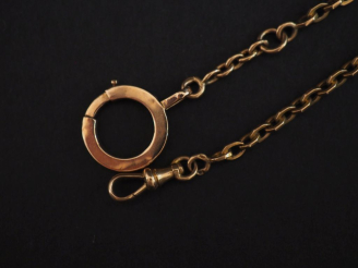 Vente aux enchères Giletière en or jaune 750.  Long. 36,5 cm Poids. 7,93 g   