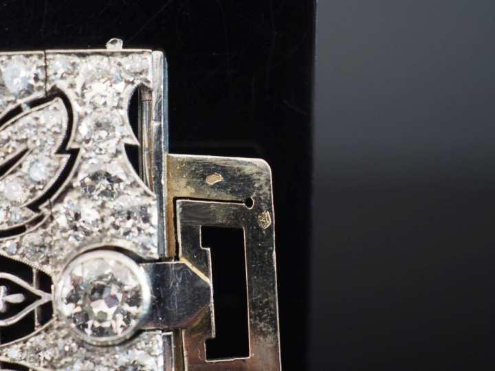 Elément de fermoir de bracelet Art déco en or blanc 750, serti de diam