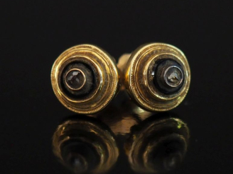 Vente aux enchères Paire de puces d'oreilles Napoléon III en or jaune 750, onyx noir et s
