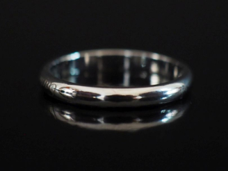 Vente aux enchères CARTIER Alliance en platine 950.  Signée.  Numérotée.  TDD. 59 Poids. 