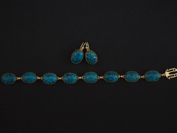 Demi-parure en or jaune 585, sertie de turquoise en cabochon et pierre