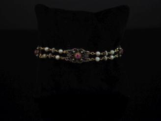 Vente aux enchères Bracelet souple en or jaune 750 et argent, composé de maillons rectang