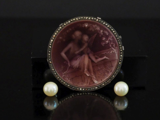 Vente aux enchères Ensemble comprenant :  - une paire de puces d'oreilles en argent 925, 