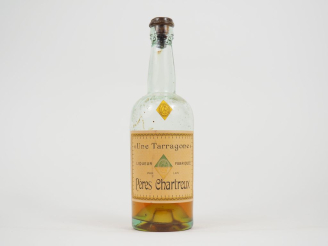 Vente aux enchères 1 BOUTEILLE (50 CL) CHARTREUSE JAUNE "UNE TARRAGONE" PERIODE 1921-1929
