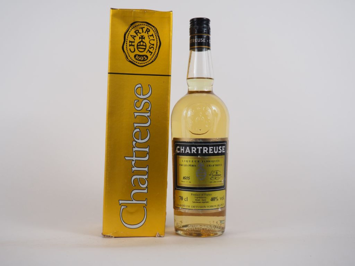 1 BOUTEILLE CHARTREUSE JAUNE PERIODE 1982-1992 - ELA - FOND ÉTUI ACCID