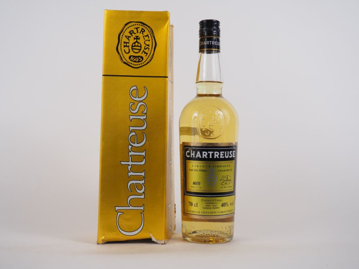 1 BOUTEILLE CHARTREUSE JAUNE PERIODE 1982-1992 - ELA - FOND ÉTUI ACCID