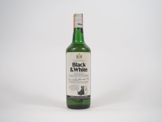 Vente aux enchères BLACK AND WHITE OLD SCOTCH WHISKY IMPORT Italie