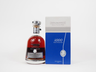 Vente aux enchères 1 BOUTEILLE RHUM DIPLOMATICO SINGLE VINTAGE 43 ° - 2000 - COFFRET