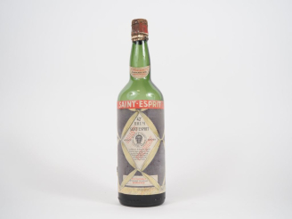 Vente aux enchères 1 VIEILLE BOUTEILLE (1 L) RHUM SAINT ESPRIT ANDRÉ TEISSÈDRE BORDEAUX -