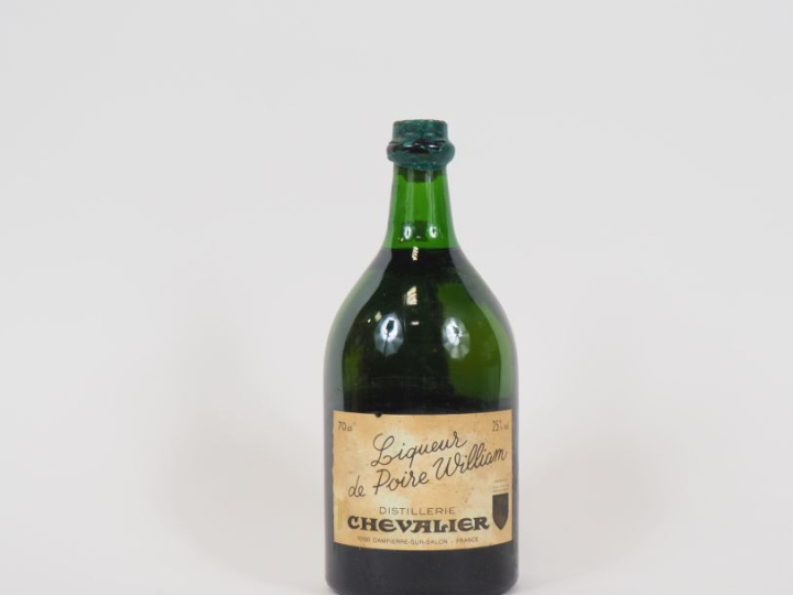 1 BOUTEILLE LIQUEUR DE POIRE WILLIAMS DISTILLERIE CHEVALIER 