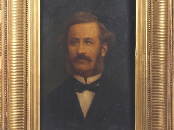 Photo rehaussée fin XIXème. "Portrait d'homme aux favoris" dans un jol