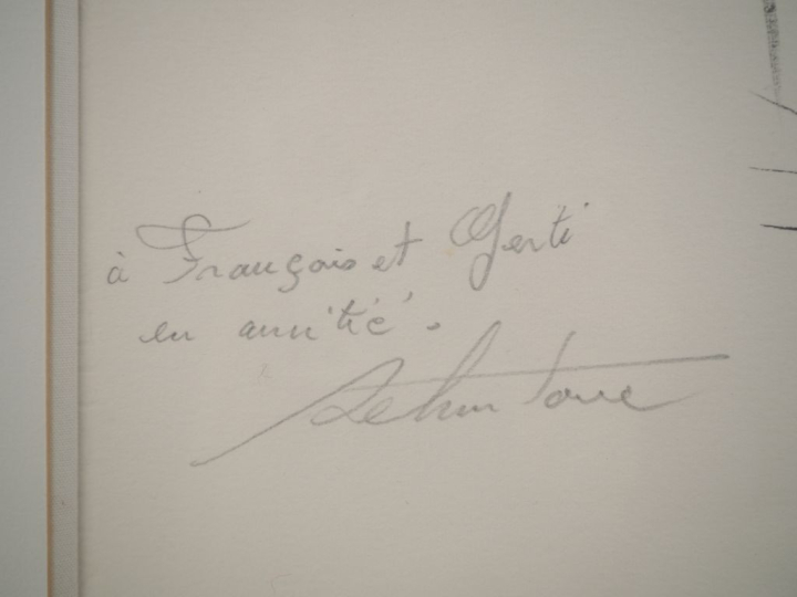 Daniel SCHINTONE.  "Jeune femme de profil" Encre, signée en bas à droi