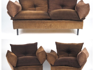 Vente aux enchères Mobilier de salon 1970 en velours marron, piétement métallique laqué n
