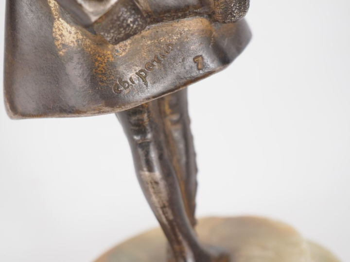 CHIPARUS.  "la jeune écolière" Statuette chryséléphantine en bronze et