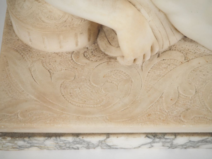 Ecole française Art Déco.  "jeune garçonne dénudée se pavanant" Sculpt