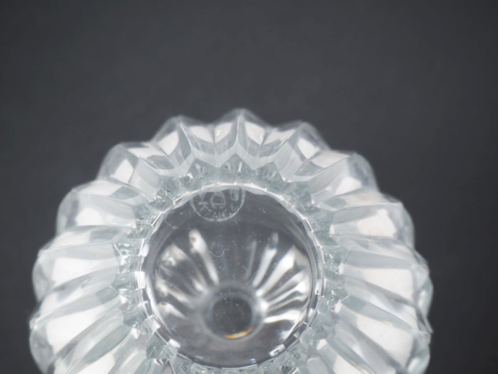 BACCARAT.  Garniture de toilette en cristal à décor de cannelures : 4 