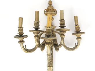Vente aux enchères Grande applique de style Louis XVI en bronze éclairant à 5 bras de lum
