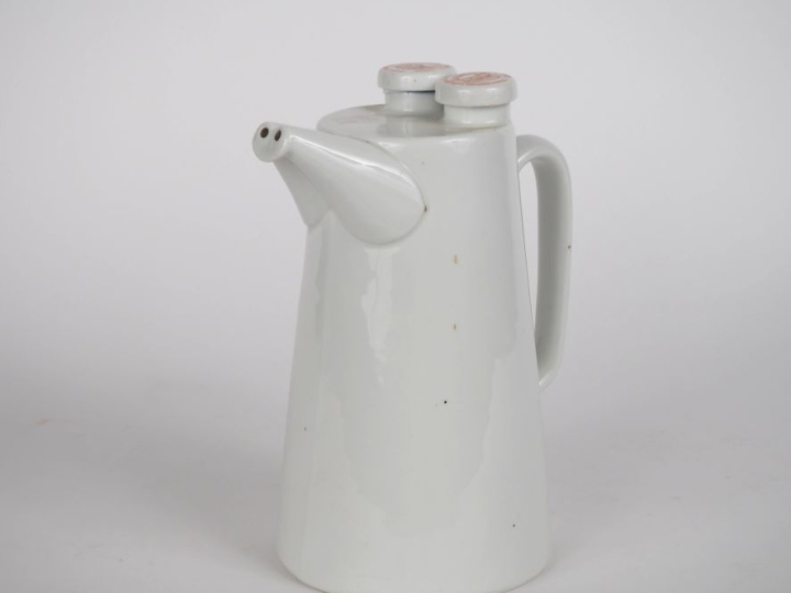 Verseuse à eau de Seltz. H. 22,5 cm